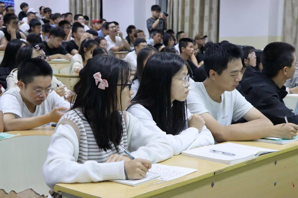 15vip太阳成集团古天乐
